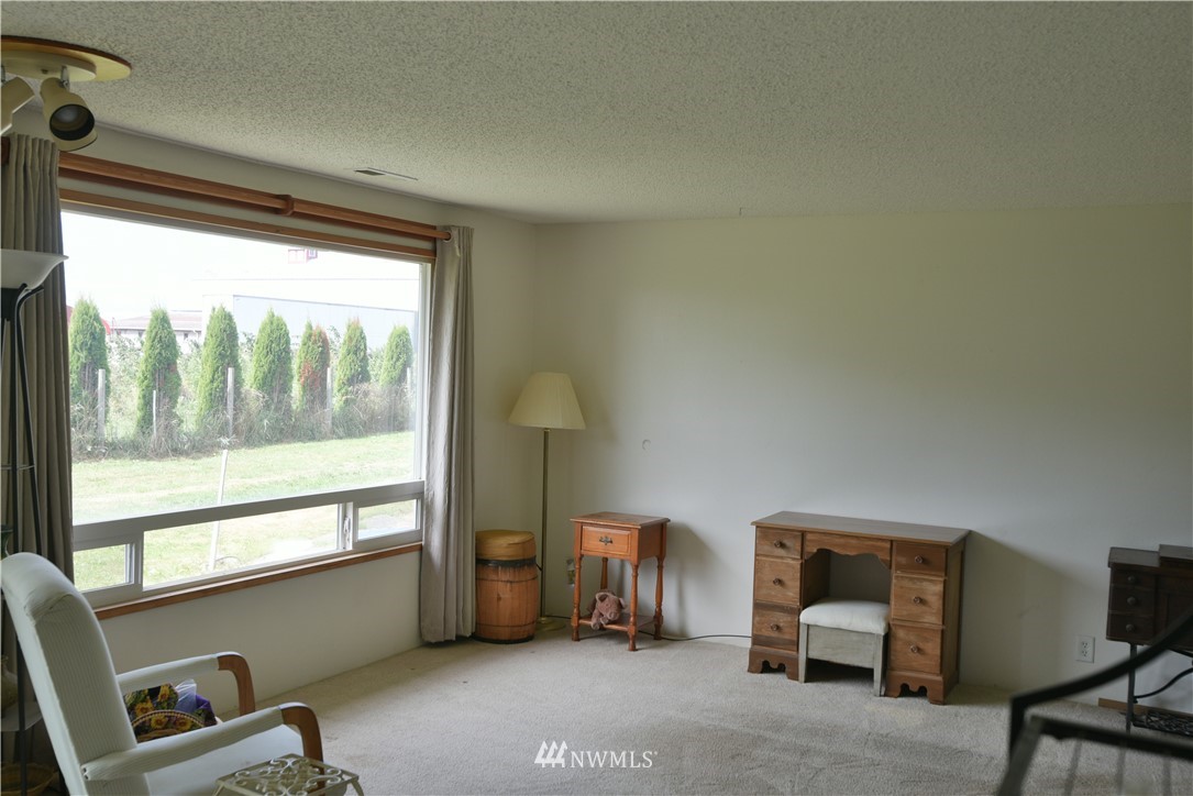 9826 District Line Road Burlington, WA 98233 - Photo 7 of 27 Gallery Image 7