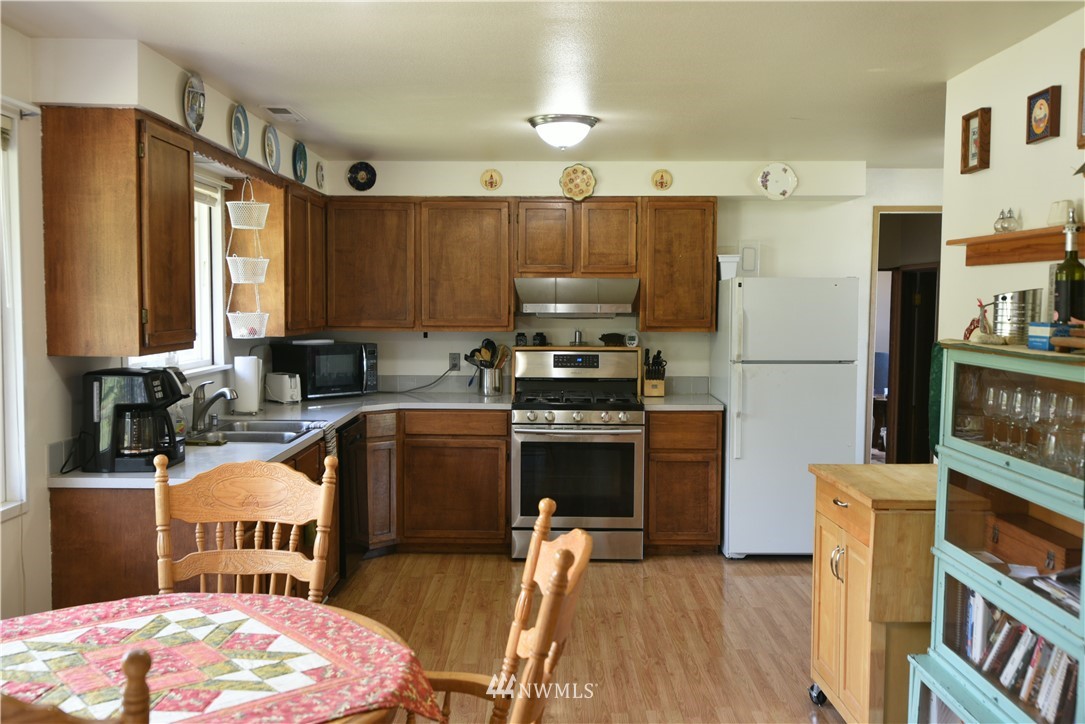 9826 District Line Road Burlington, WA 98233 - Photo 8 of 27 Gallery Image 8