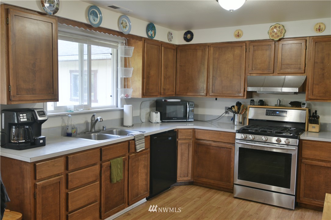 9826 District Line Road Burlington, WA 98233 - Photo 9 of 27 Gallery Image 9