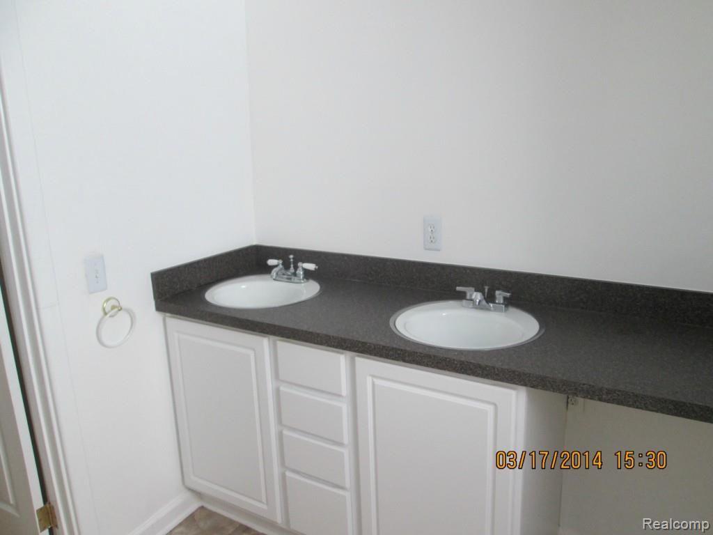 35620 Ridge Street Richmond, MI 48062 - Photo 16 of 32 IMG_0580.jpg