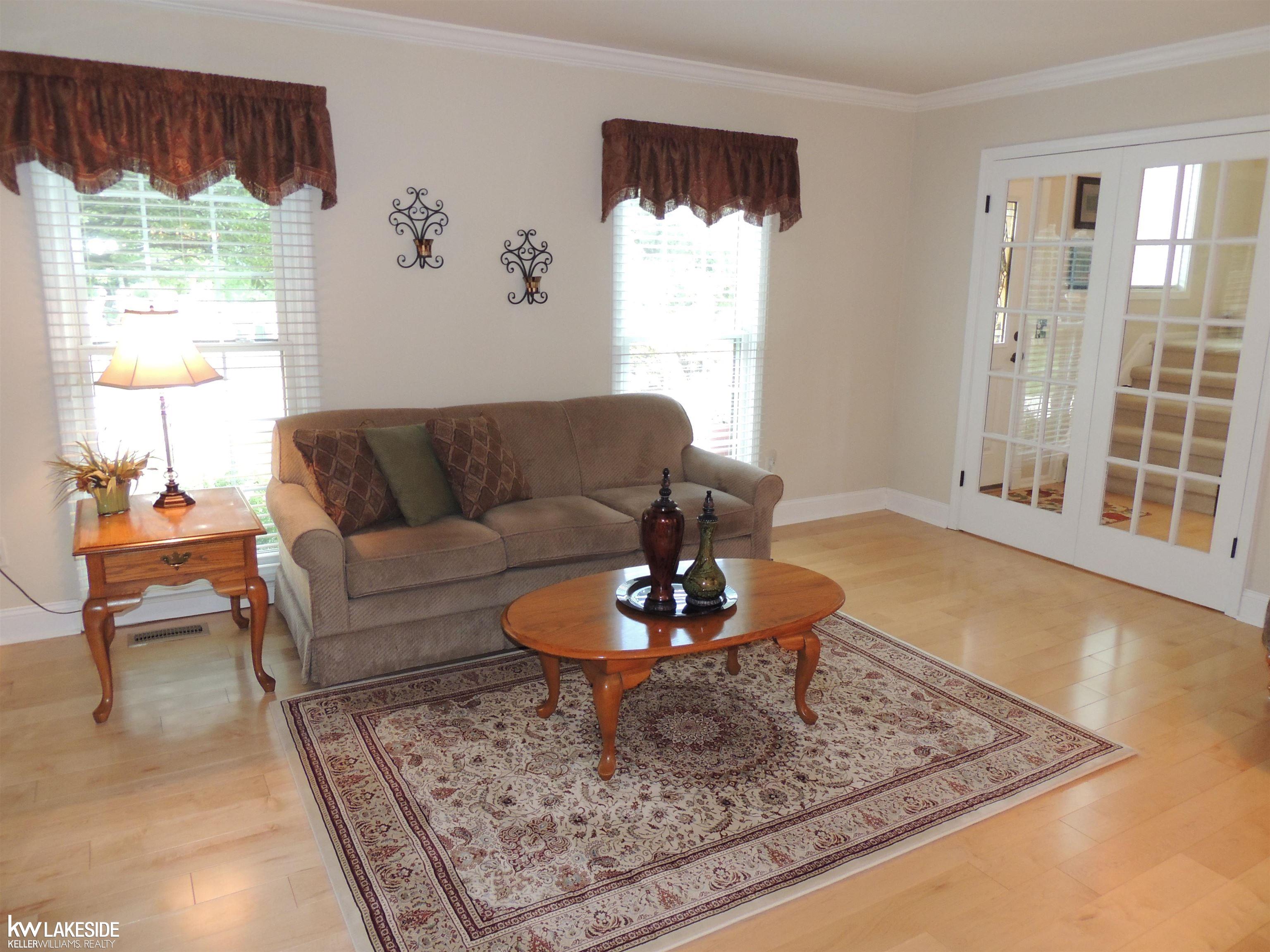900 Ravine Terrace Drive Rochester, MI 48307 - Photo 9 of 66 50122149-8.JPG