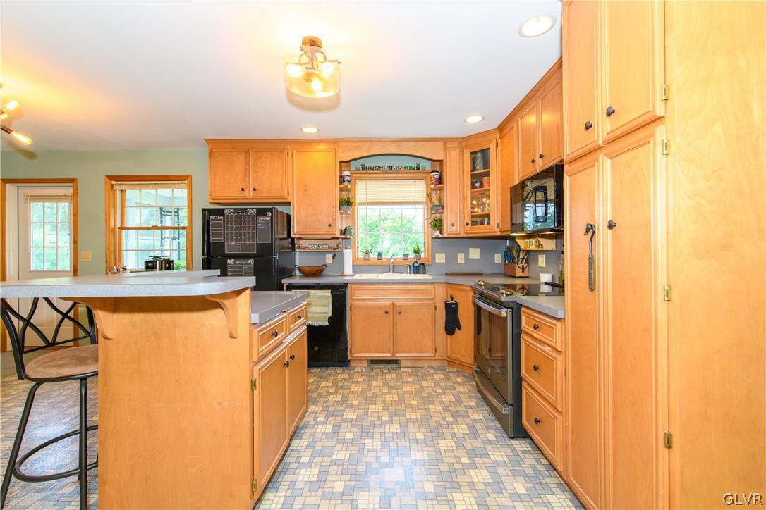 522 Nolf Road Nazareth, PA 18064 - Photo 13 of 43