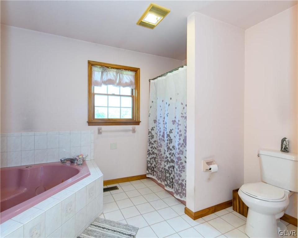 522 Nolf Road Nazareth, PA 18064 - Photo 31 of 43