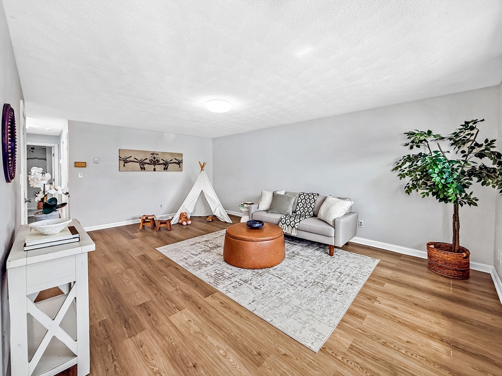 31 Dunn Road Revere, MA 02151 - Photo 3 of 41