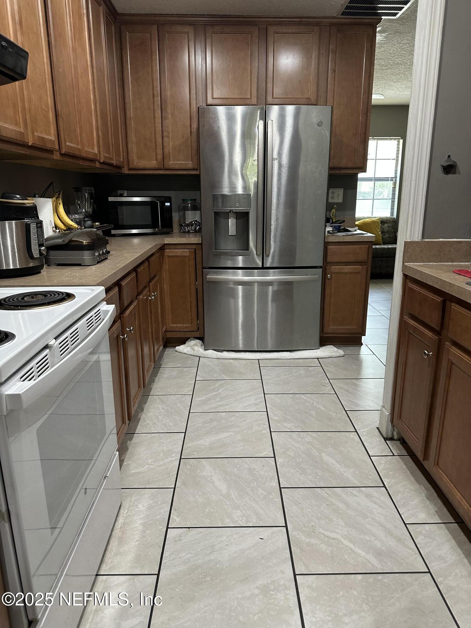 3856 Spring Park Road Jacksonville, FL 32207 - Photo 5 of 7 Kitchen