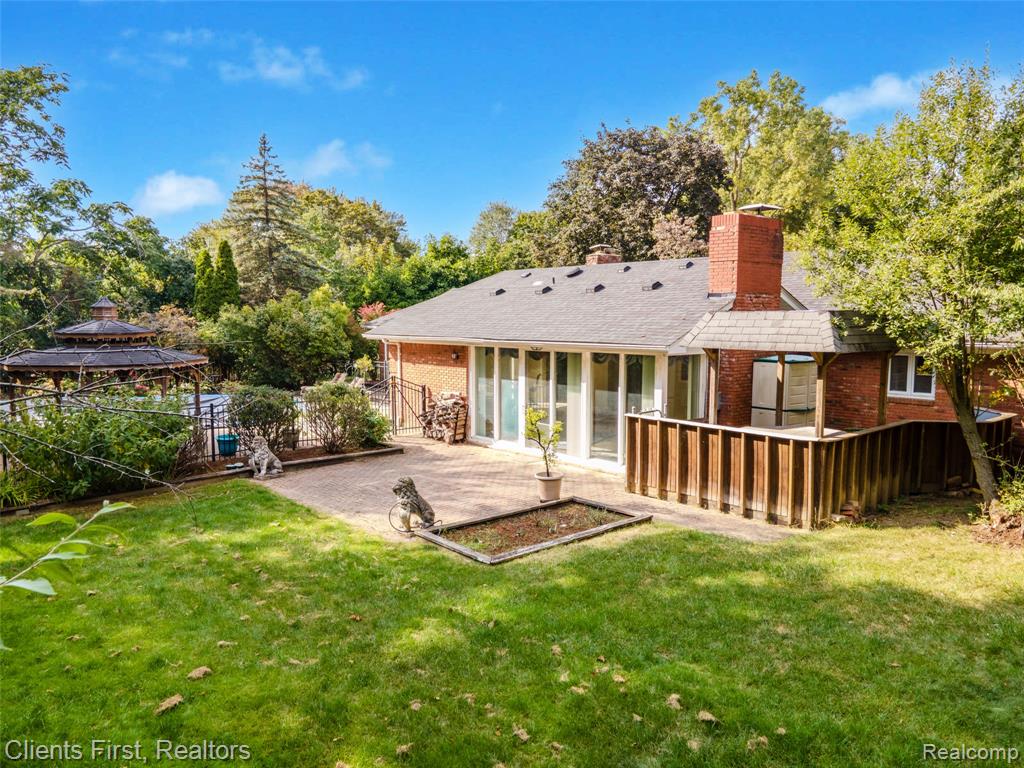 33801 Argonne Road Farmington Hills, MI 48335 - Photo 29 of 32