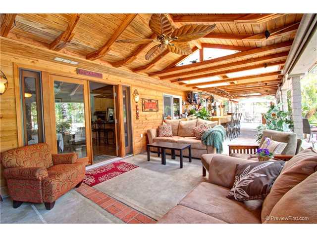 13615 Willow Run Road Poway, CA 92064 - Photo 16 of 18 Outside Entertainment/ Bar Area