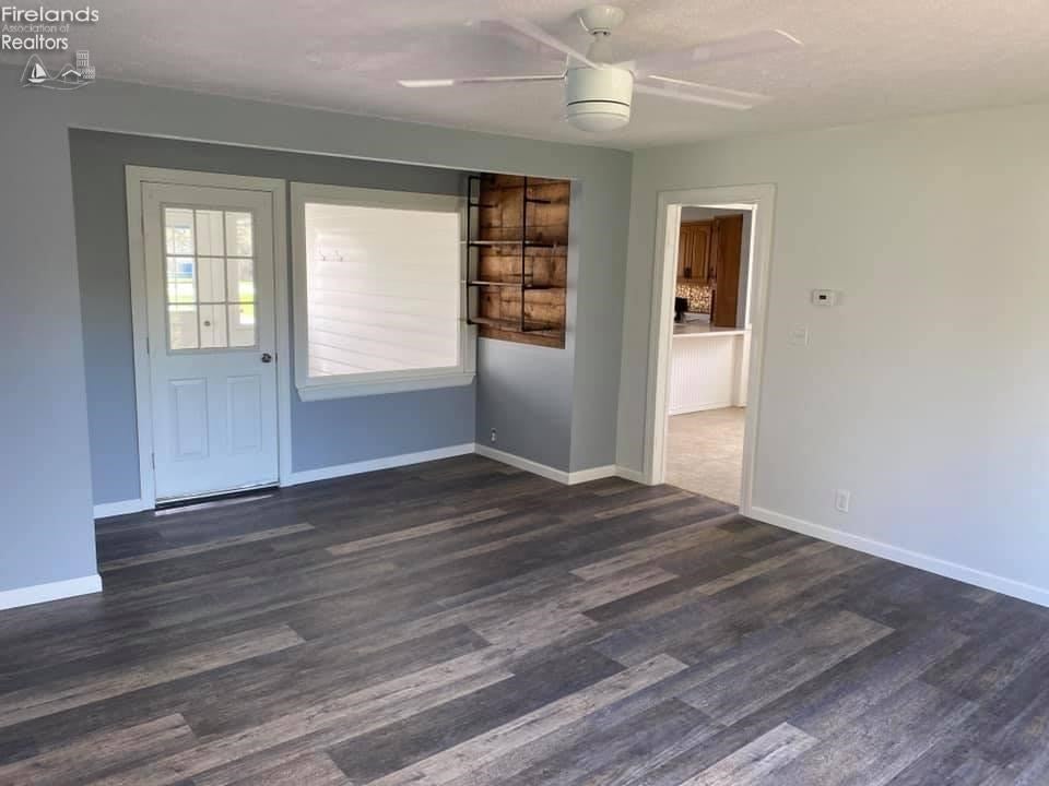 3553 West Harbor Road Port Clinton, OH 43452 - Photo 4 of 19 Gallery Image 4