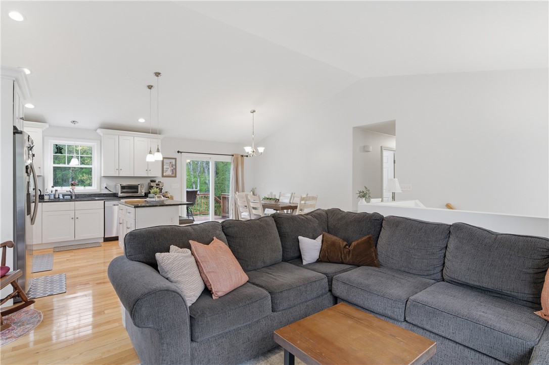 7 Pine Orchard Road Glocester, RI 02814 - Photo 11 of 39