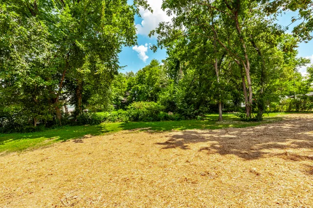 $304,900 | 633 East 17th Avenue, Springfield, TN 37172