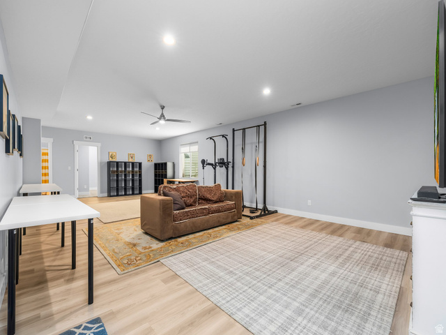 877 South Yarrow Drive Mapleton, UT 84664 - Photo 18 of 46 Spacious room featuring wood-finish flooring, recessed lighting, and a ceiling fan