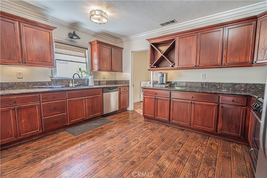 4578 Merrill Avenue Riverside, CA 92506 - Photo 5 of 17 Gallery Image 5