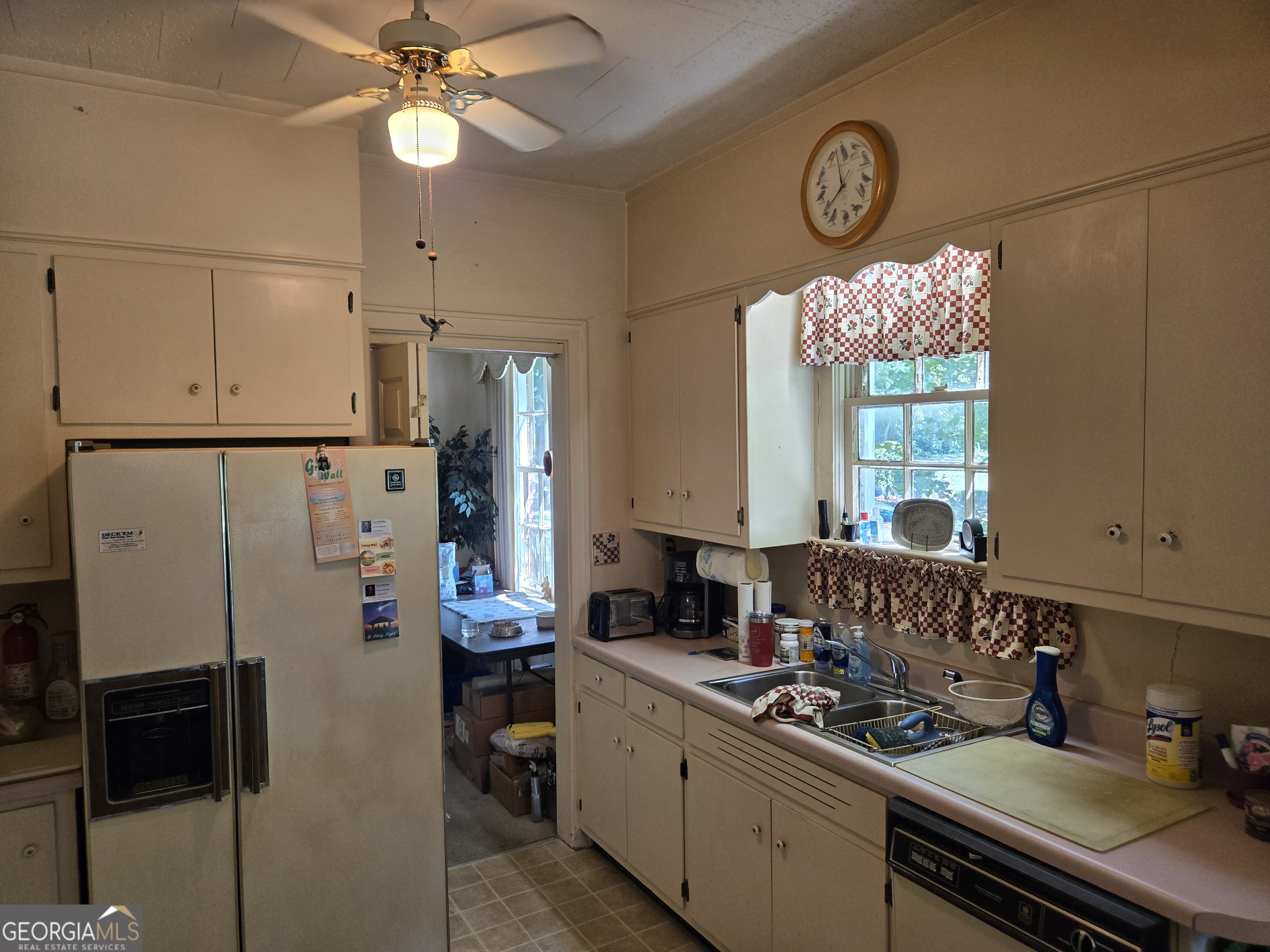 909 Thomaston Street Barnesville, GA 30204 - Photo 8 of 22