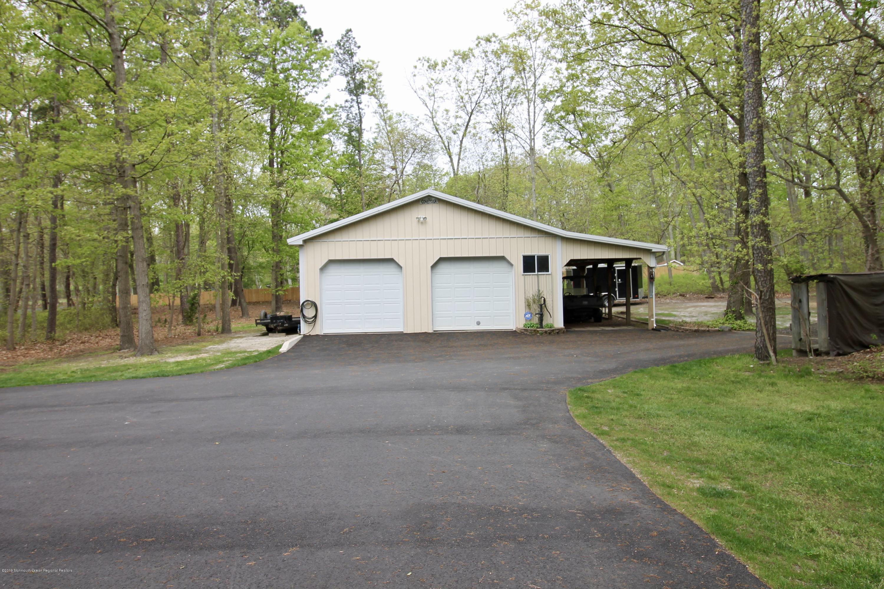 92 Ely Harmony Road Freehold, NJ 07728 - Photo 8 of 52 fullsizeoutput_2eda