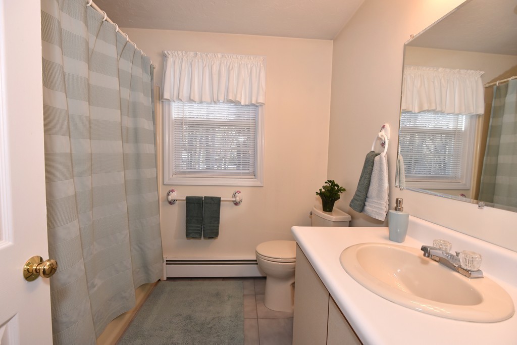 85 Harvest Road, Unit 85 Uxbridge, MA 01569 - Photo 15 of 26 Gallery Image 15