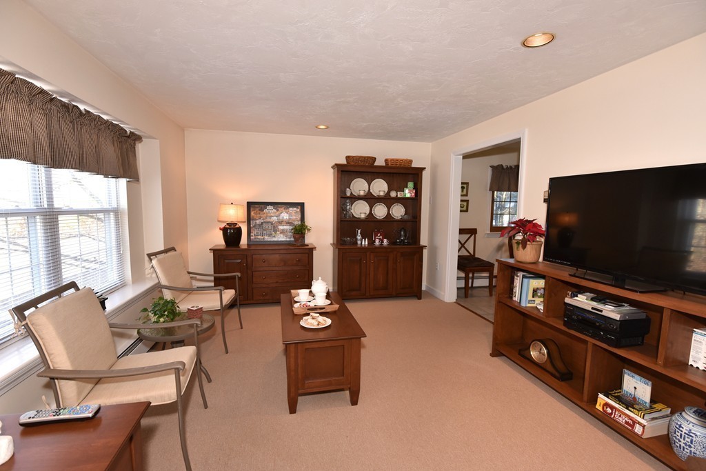 85 Harvest Road, Unit 85 Uxbridge, MA 01569 - Photo 2 of 26 Gallery Image 2