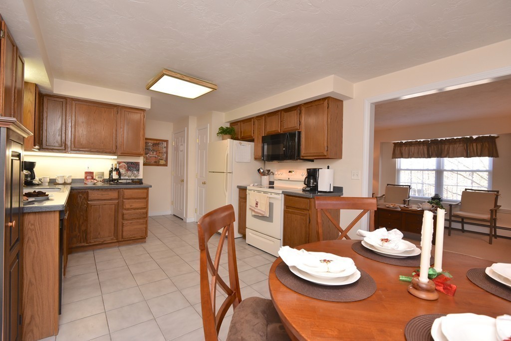 85 Harvest Road, Unit 85 Uxbridge, MA 01569 - Photo 5 of 26 Gallery Image 5