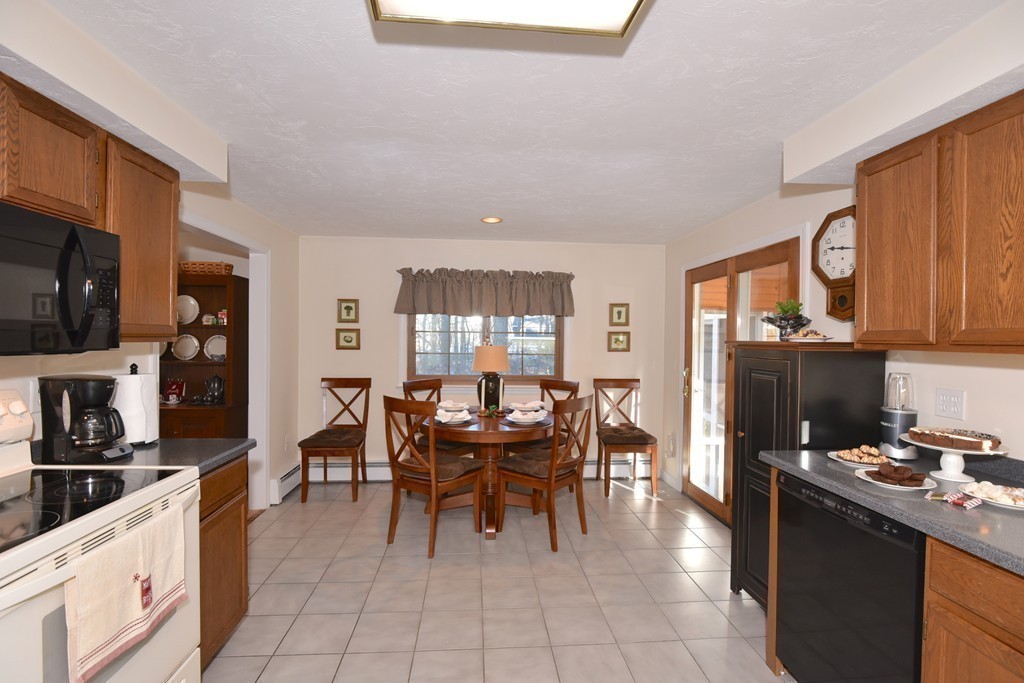 85 Harvest Road, Unit 85 Uxbridge, MA 01569 - Photo 6 of 26 Gallery Image 6