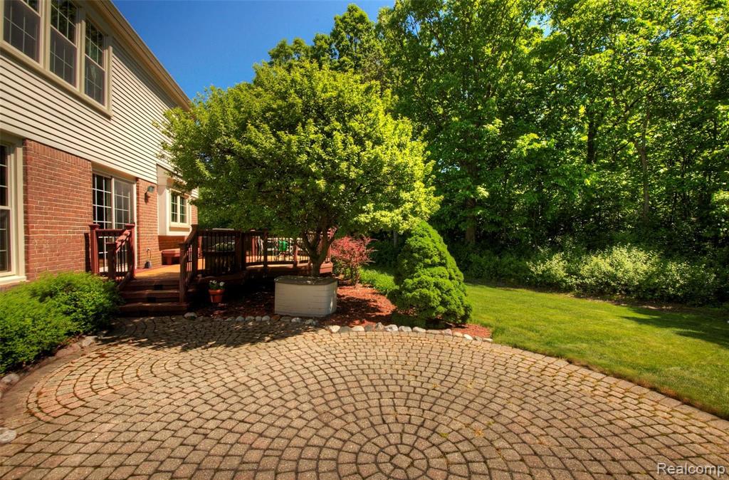 46559 Inverness Road Canton, MI 48188 - Photo 46 of 48