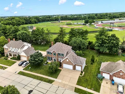 $586,500 | 16850 Westglen Farms Drive, Wildwood, MO 63011