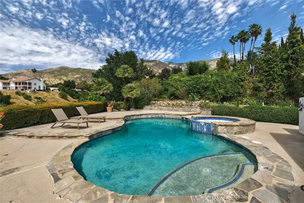 $2,649,000 | 1535 Dove Court, Pasadena, CA 91107