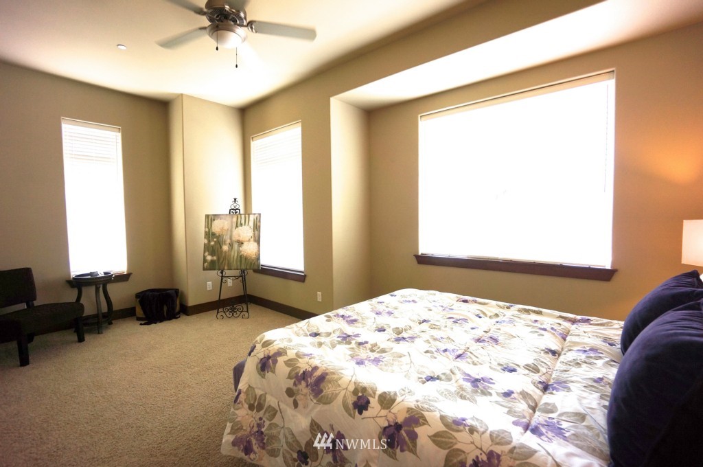 3945 Northeast 3rd Place Renton, WA 98056 - Photo 11 of 15