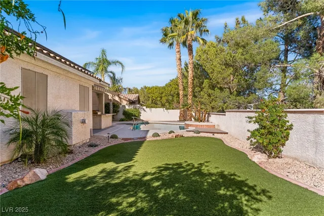 $688,000 | 2206 Summerwind Circle, Henderson, NV 89052