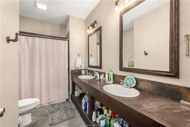 $3,200 | 1014 Foster Avenue, Unit A, College Station, TX 77840
