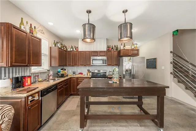 $3,200 | 1014 Foster Avenue, Unit A, College Station, TX 77840