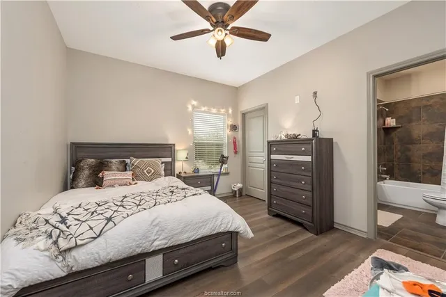 $3,200 | 1014 Foster Avenue, Unit A, College Station, TX 77840