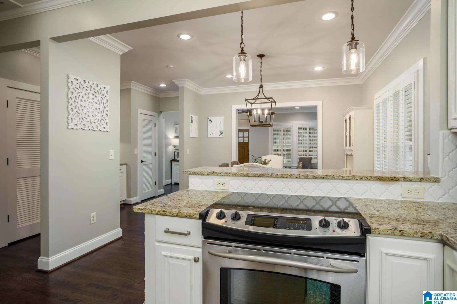605 Broadway Street Birmingham, AL 35209 - Photo 20 of 40