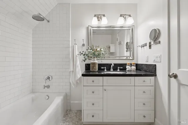 $5,998,000 | 2105 Mar E Street, Tiburon, CA 94920