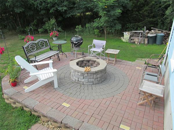 86 Locust Street, Unit 86 Bellingham, MA 02019 - Photo 3 of 21 Gallery Image 3