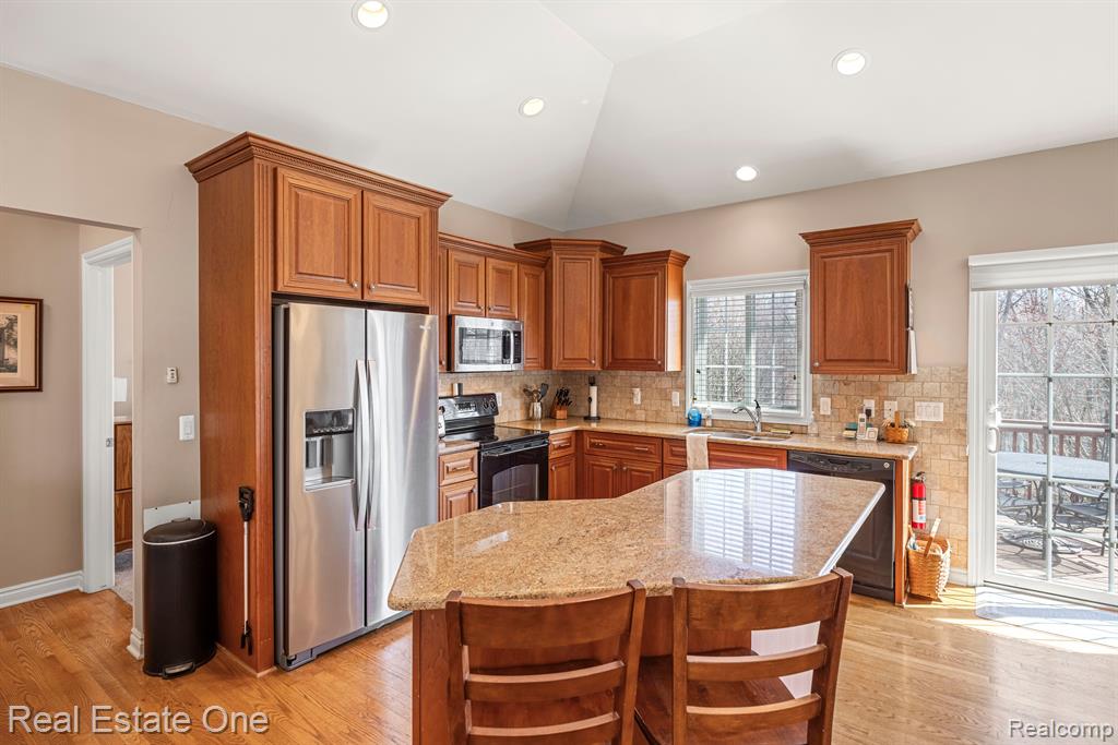 565 Andover Court Rochester Hills, MI 48306 - Photo 13 of 50