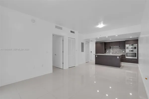 $2,350 | 7661 Northwest 107th Avenue, Unit 602, Doral, FL 33178