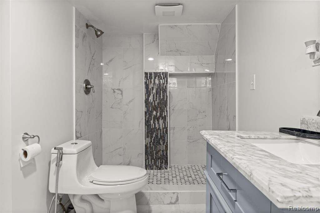 22312 Madison Street Dearborn, MI 48124 - Photo 34 of 47