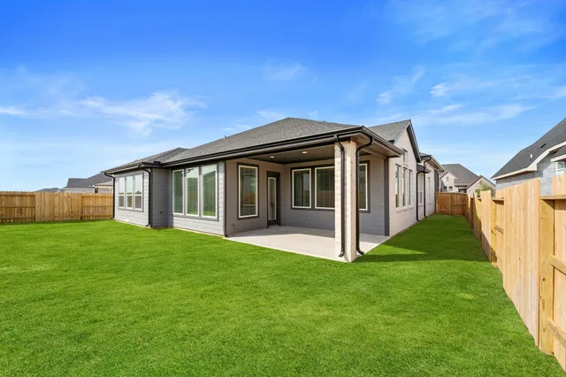 $442,990 | 310 Blue River Trail, Rosenberg, TX 77471