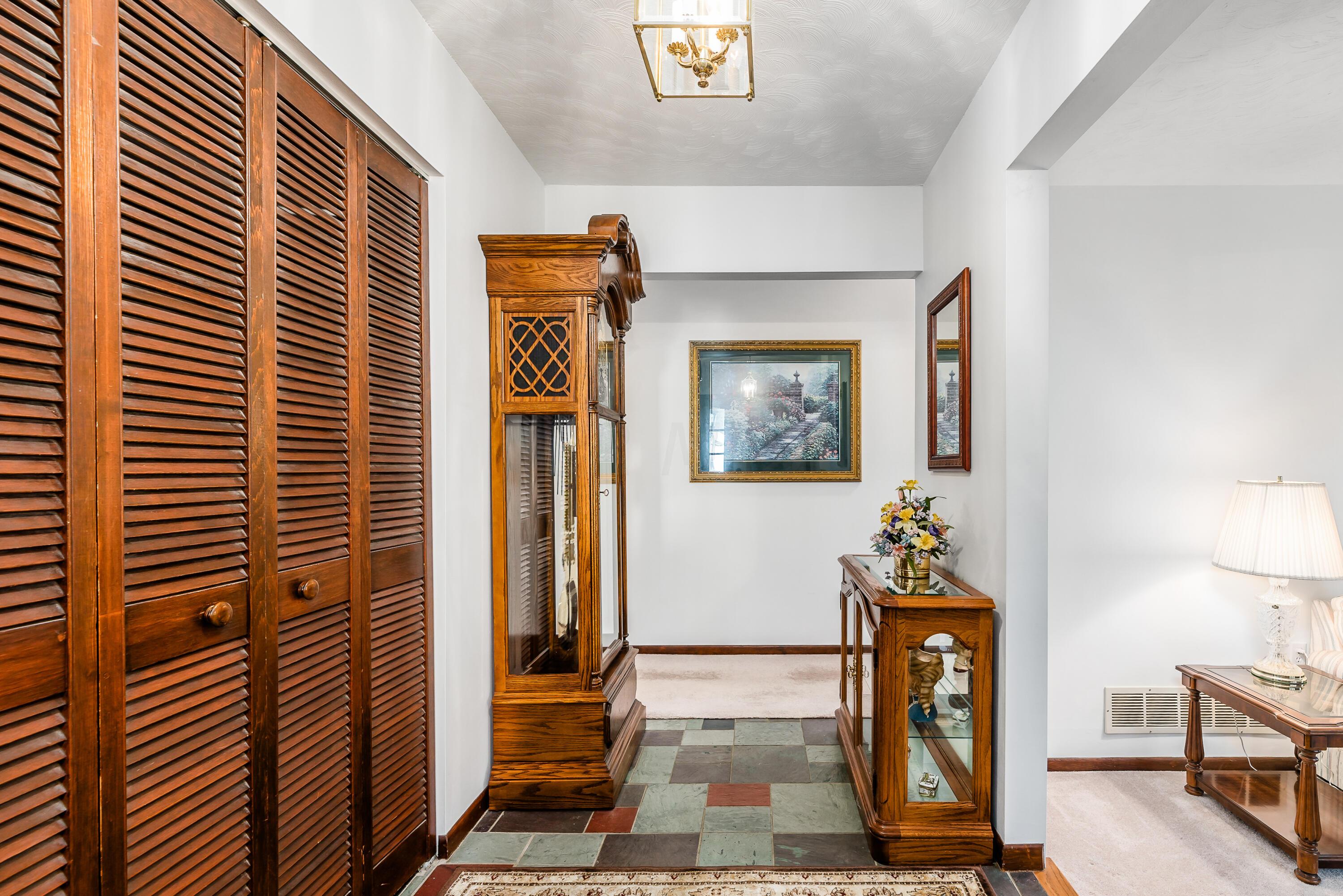 1444 Hiner Road Orient, OH 43146 - Photo 3 of 43 Gallery Image 3