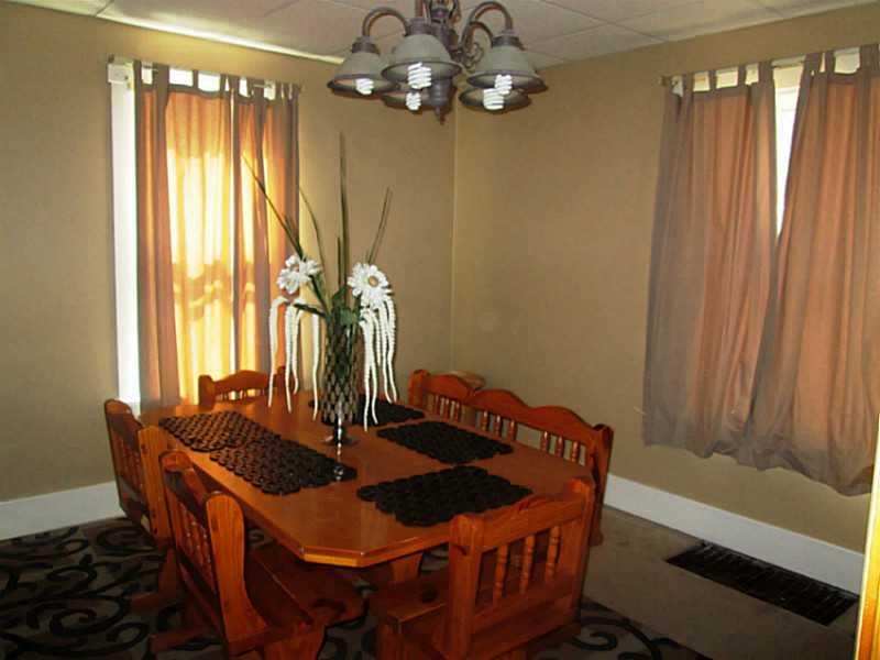 568 3rd Butler, PA 16001 - Photo 4 of 12 Dining Room.