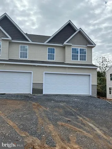 $364,900 | 38 Rosalie's Way, Temple, PA 19560