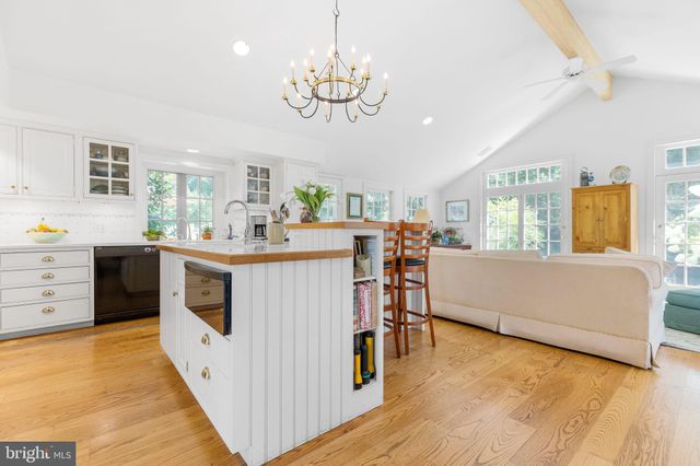 $1,325,000 | 402 Burnt Mill Road, Chadds Ford, PA 19317