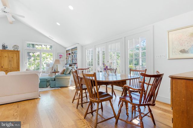 $1,325,000 | 402 Burnt Mill Road, Chadds Ford, PA 19317