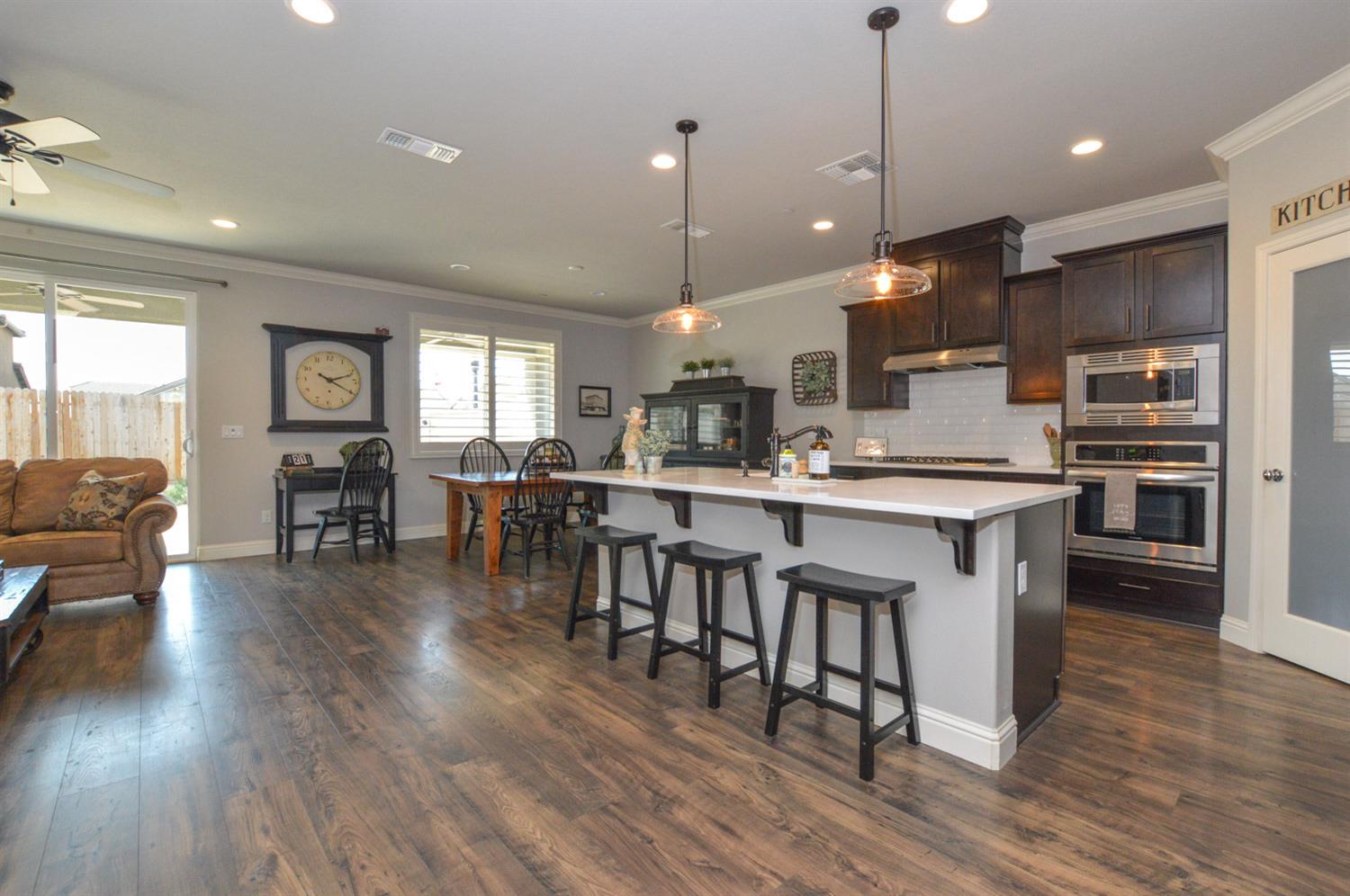 452 Alpine Way Madera, CA 93636 - Photo 4 of 23 Gallery Image 4