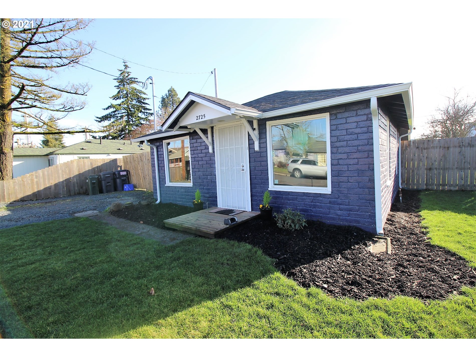 2725 C Street Springfield, OR 97477 - Photo 2 of 21