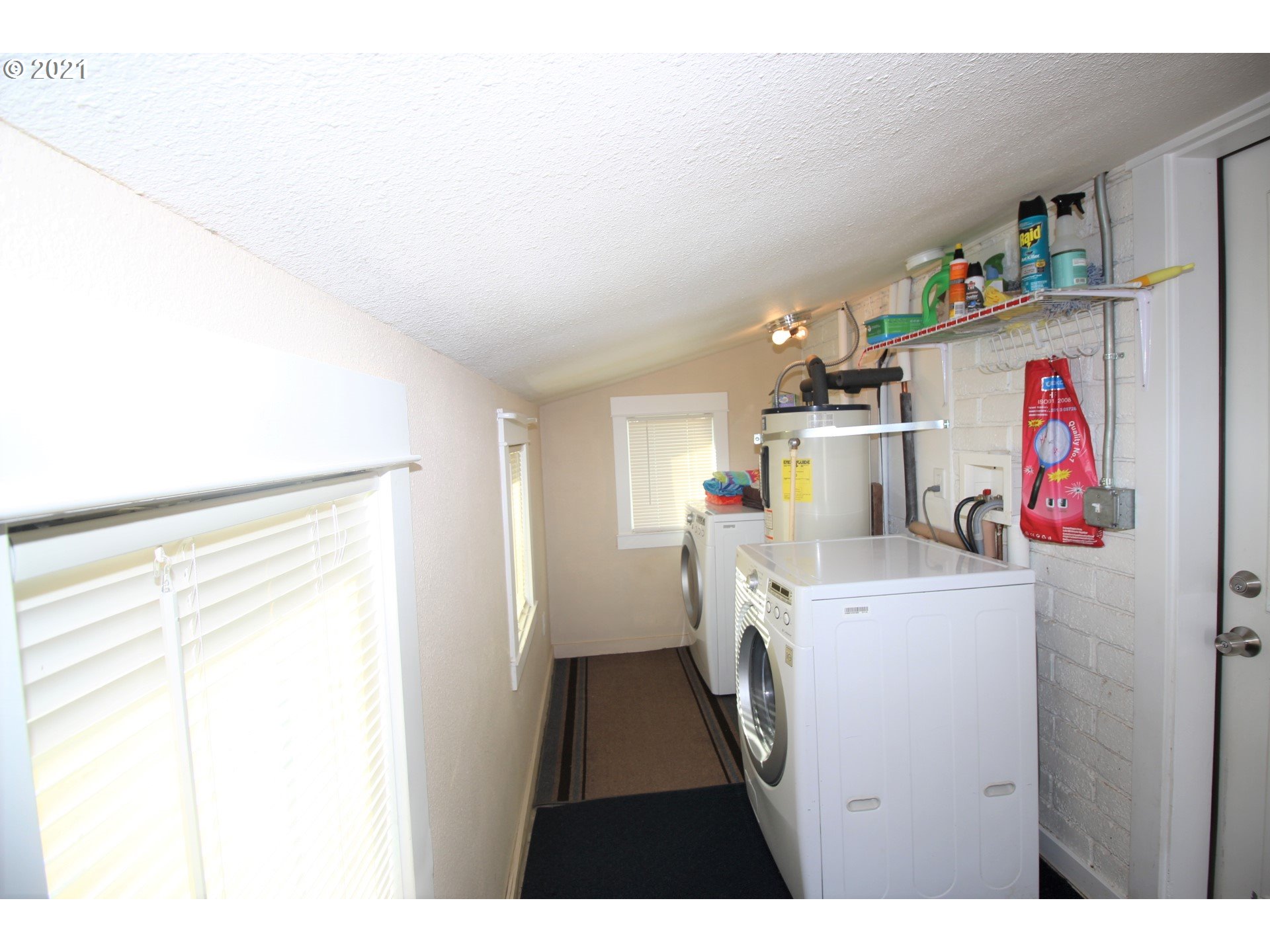 2725 C Street Springfield, OR 97477 - Photo 14 of 21