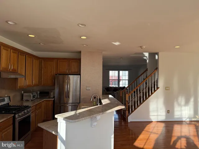 $3,850 | 13395 Sir Ramsay Way, Herndon, VA 20171