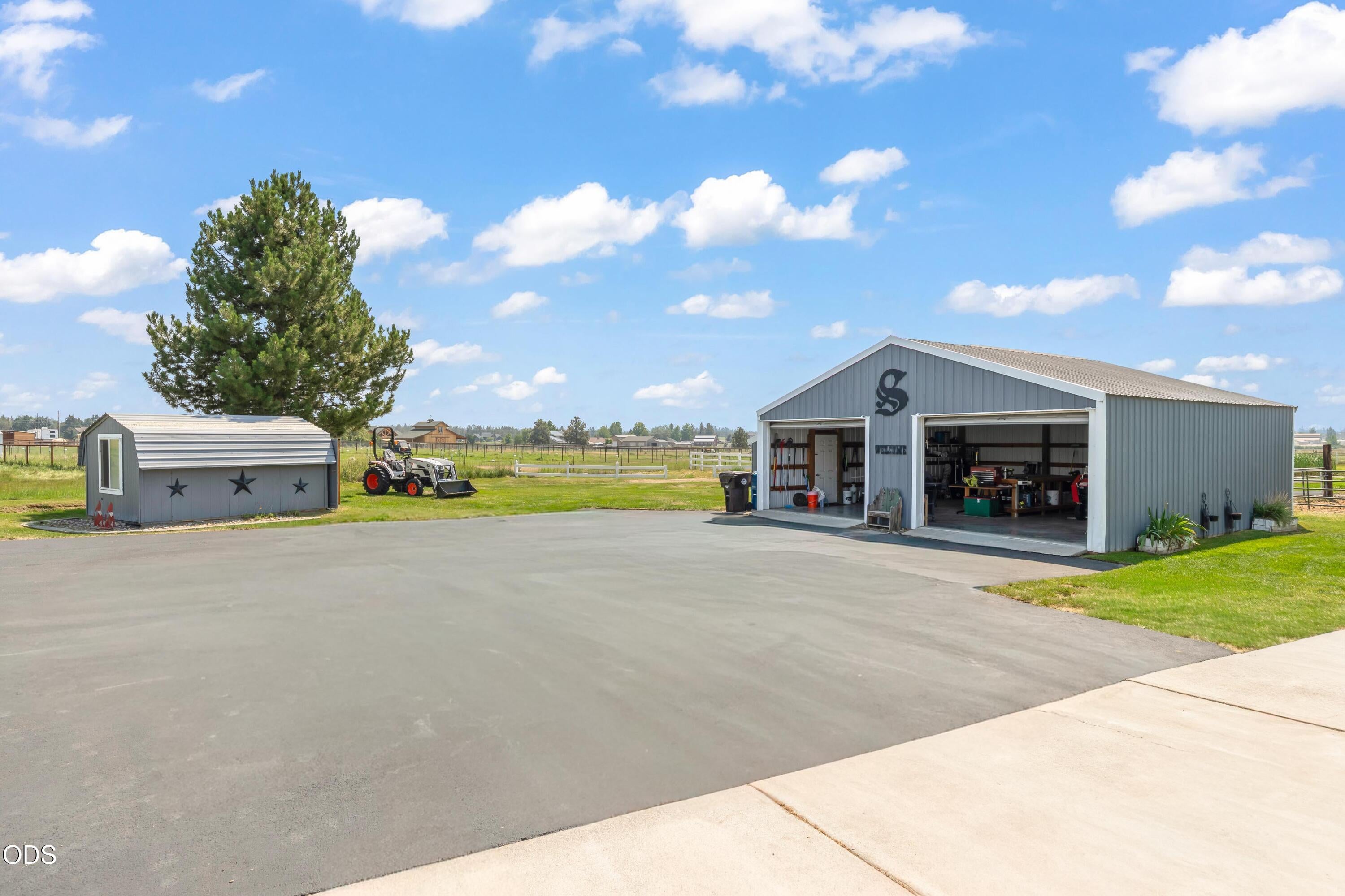 7070 Northeast Juniper Ridge Road Redmond, OR 97756 - Photo 36 of 52 Gallery Image 36