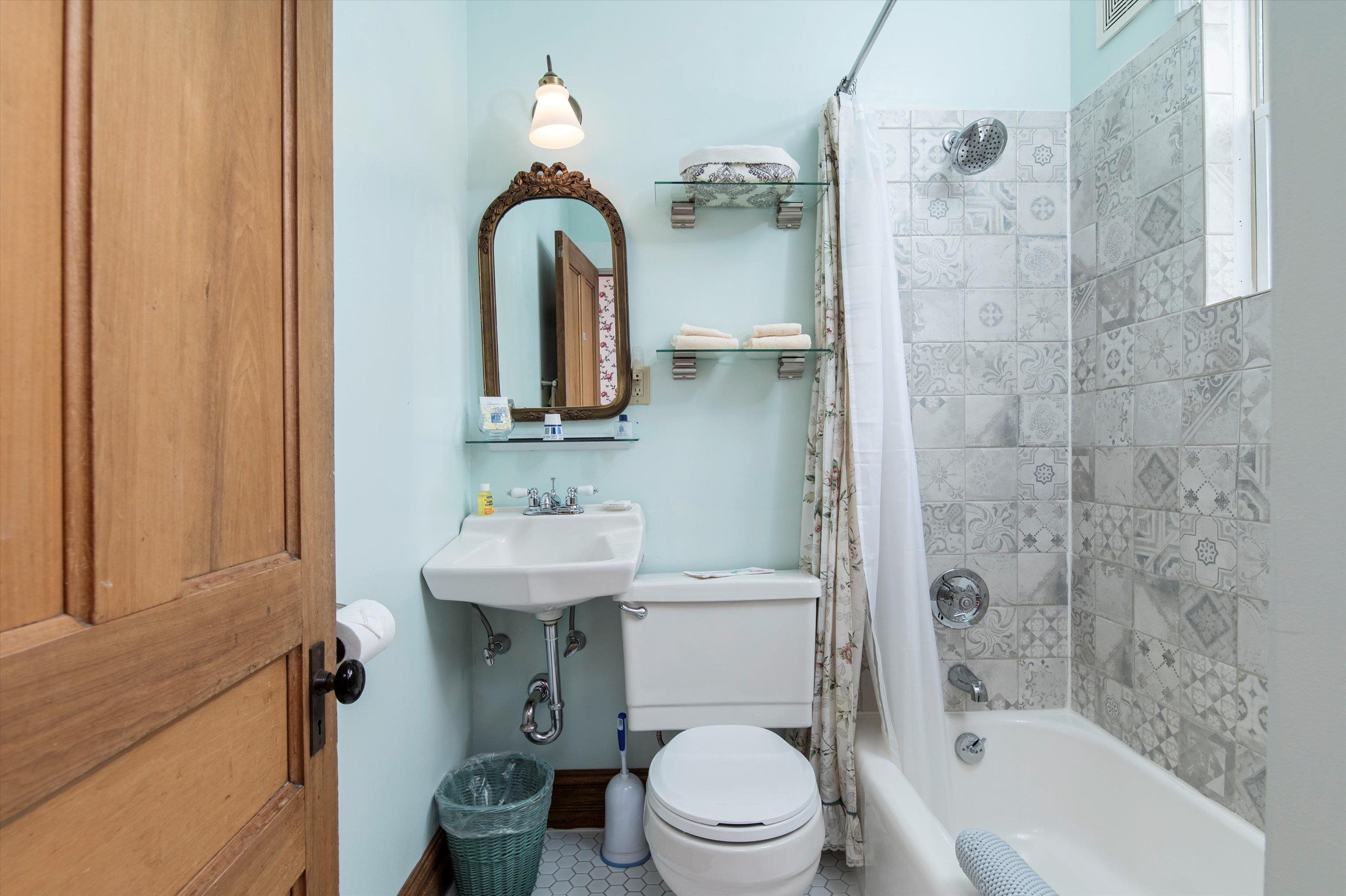 86 Main Street Ludlow, VT 05149 - Photo 12 of 60