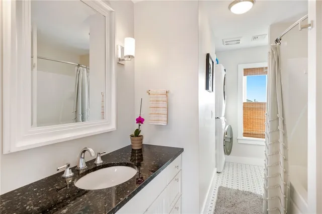 $3,600,000 | 1499 Ocean Road, Unit 9, Narragansett, RI 02882