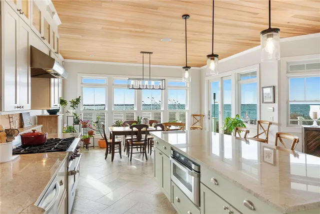 $3,600,000 | 1499 Ocean Road, Unit 9, Narragansett, RI 02882